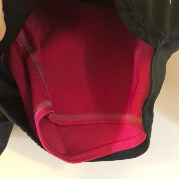 Nike dri-Fit black shorts with pink inside size Sm - Picture 3 of 6